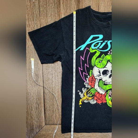 💀 Poison Band/Concert Men's T-Shirt Size Large 🐍 - Picture 2 of 4